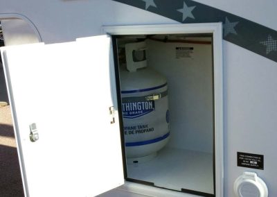 Laredo-SC-LP-Compartment