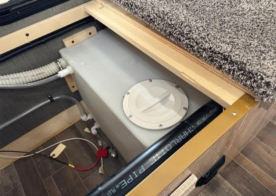 850SC 30 Gallon Fresh Water Tank with Cleaning Port Access