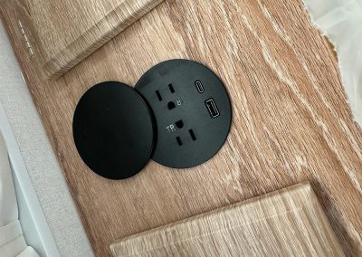 850SC Cabover USB Port Smaller Version